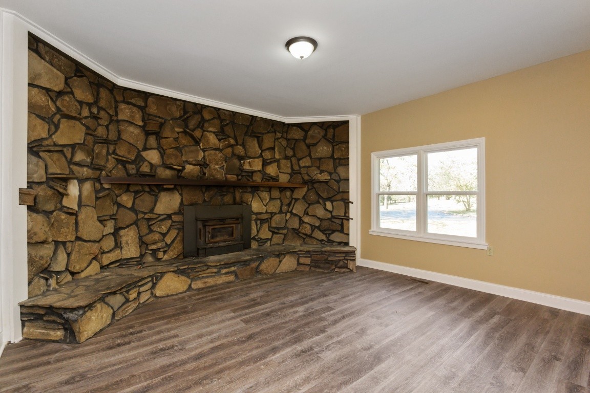2480 Mann Road Lebanon, TN 37087 - Photo 12 of 35 a view of a room with wooden floor and a window