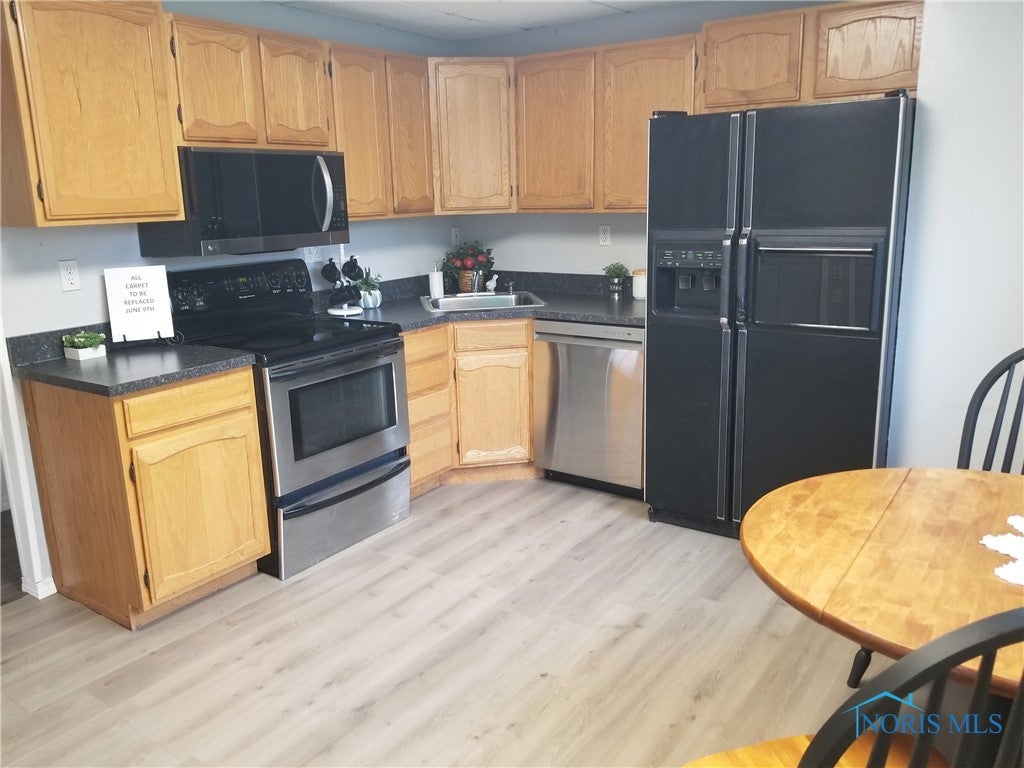 5502 Rudyard Road Sylvania, OH 43560 - Photo 11 of 34 KITCHEN