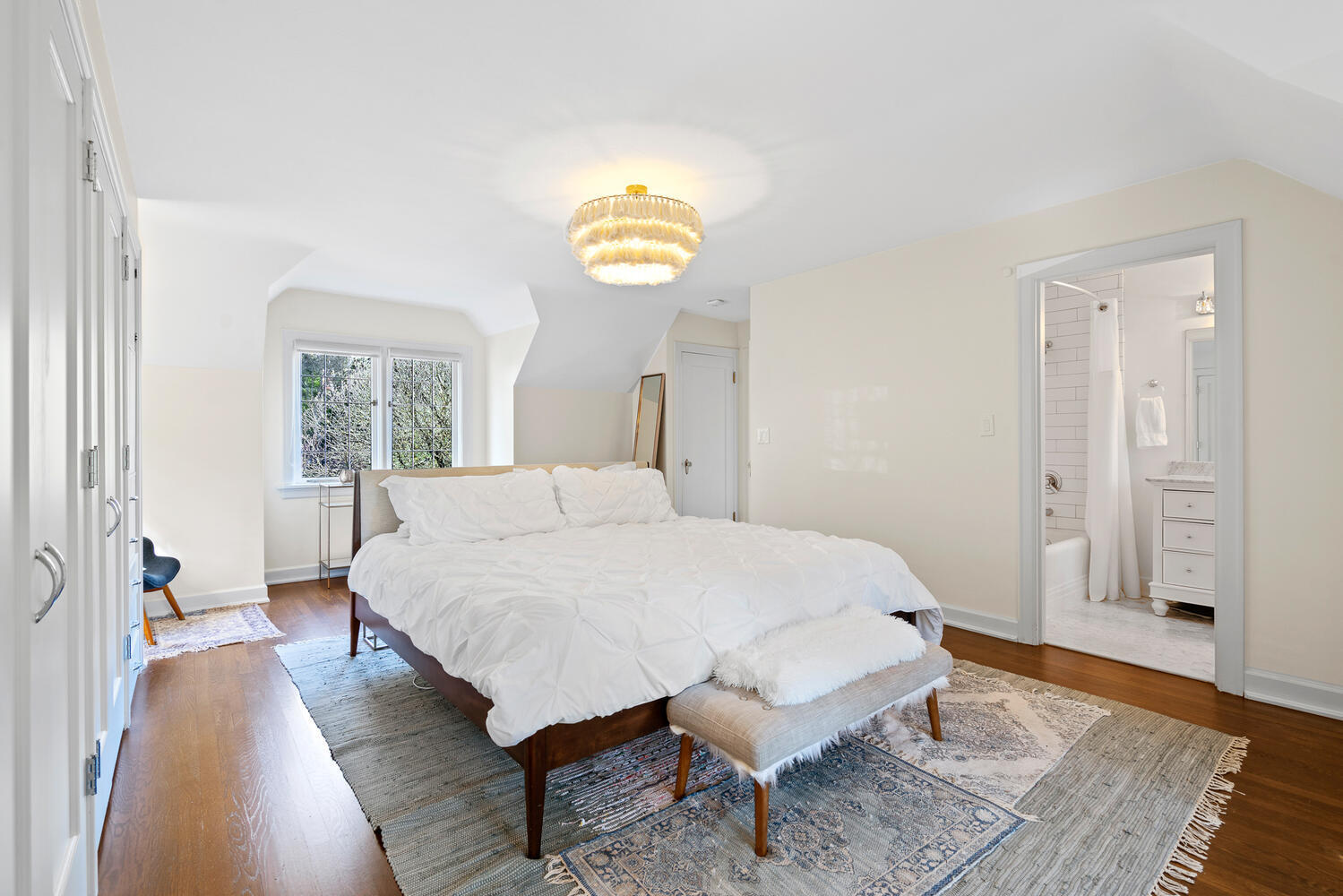 1880 Southwest Edgewood Road Portland, OR 97201 - Photo 14 of 31 14