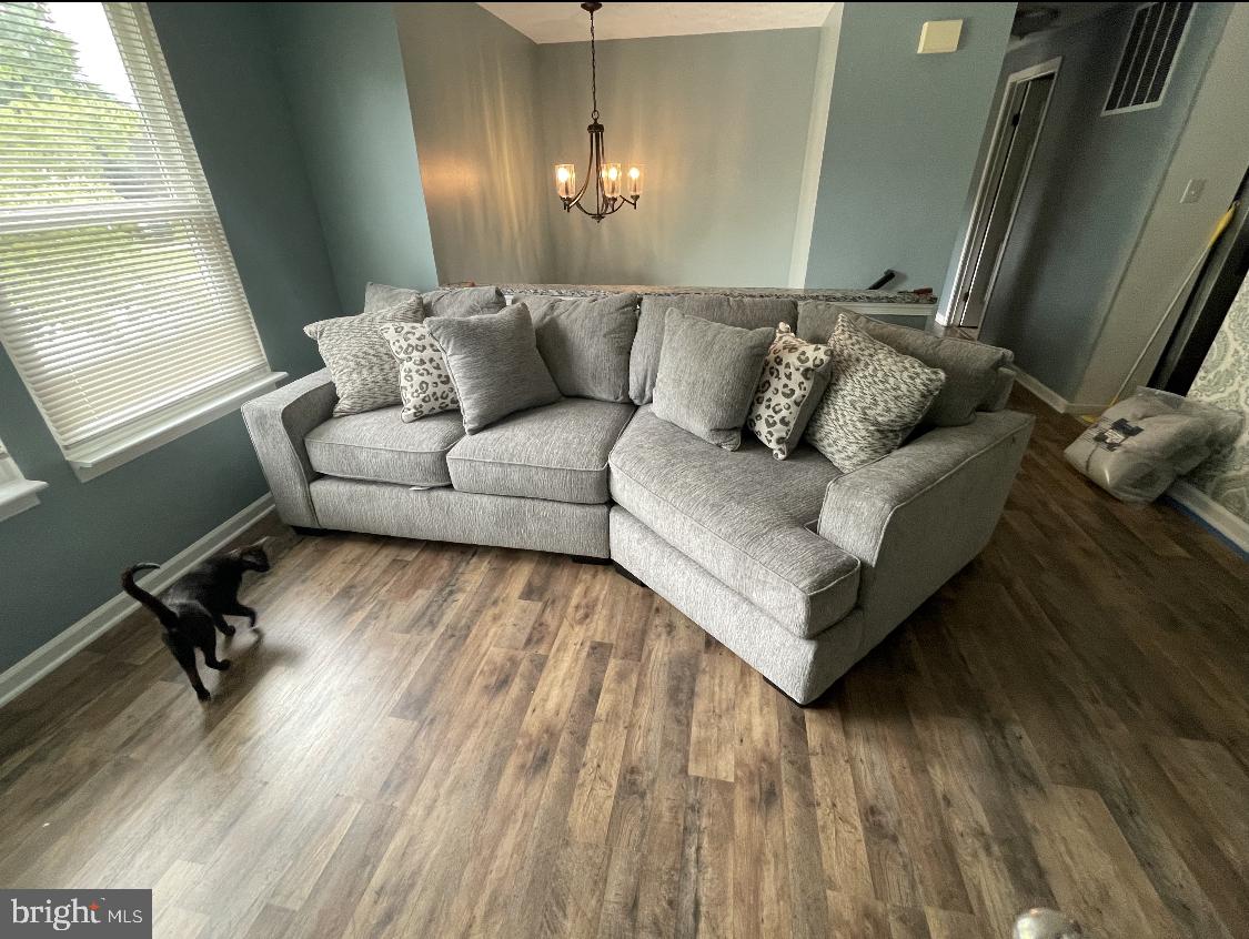 5 Raintree Court Essex, MD 21221 - Photo 3 of 17 Family Room