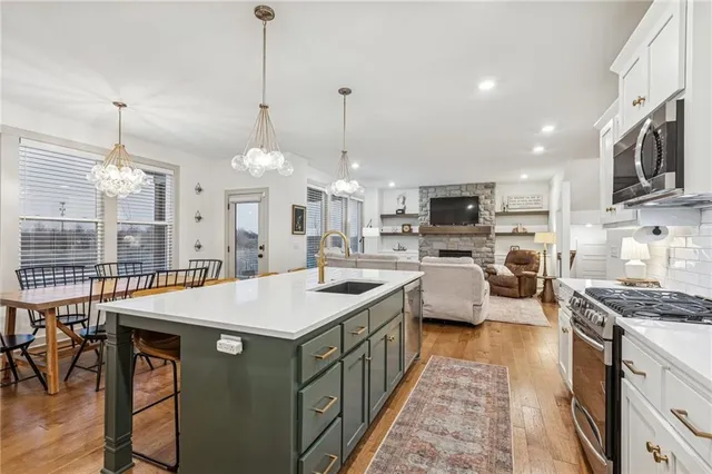 $600,000 | 9004 Northeast 111th Place, Kansas City, MO 64157