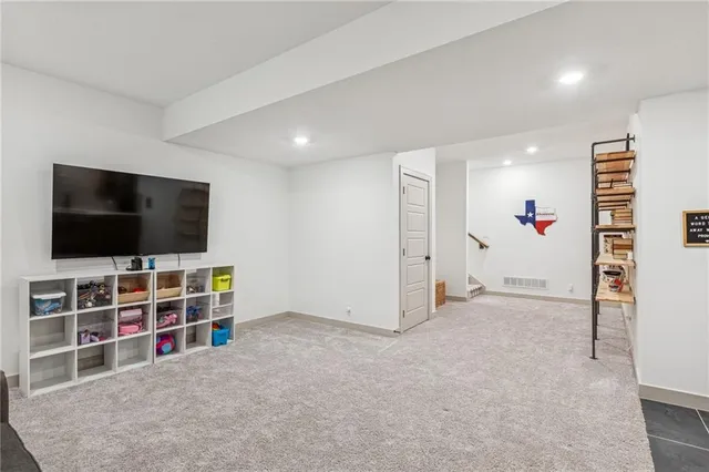 $600,000 | 9004 Northeast 111th Place, Kansas City, MO 64157