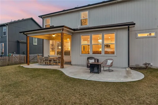 $600,000 | 9004 Northeast 111th Place, Kansas City, MO 64157