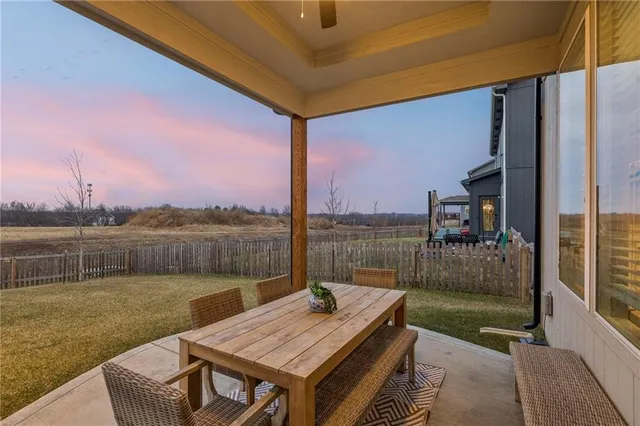 $600,000 | 9004 Northeast 111th Place, Kansas City, MO 64157