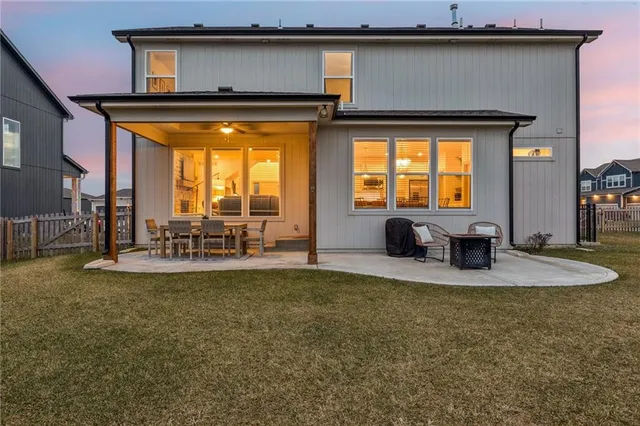 $600,000 | 9004 Northeast 111th Place, Kansas City, MO 64157