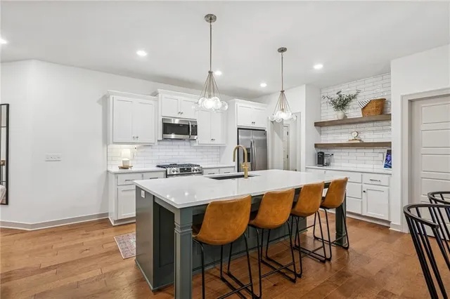 $600,000 | 9004 Northeast 111th Place, Kansas City, MO 64157