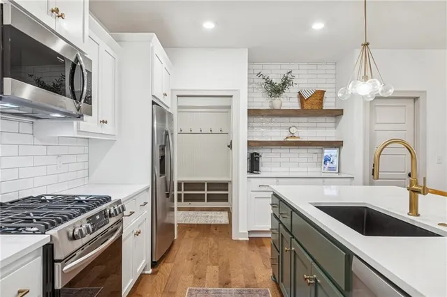 $600,000 | 9004 Northeast 111th Place, Kansas City, MO 64157