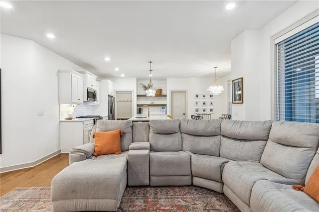 $600,000 | 9004 Northeast 111th Place, Kansas City, MO 64157