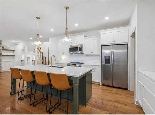 $600,000 | 9004 Northeast 111th Place, Kansas City, MO 64157