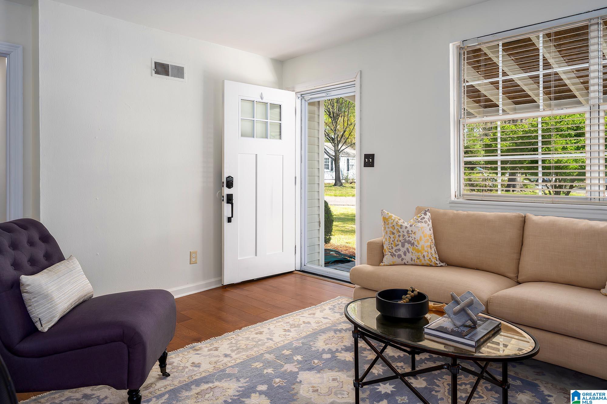 612 Strathmore Road Birmingham, AL 35213 - Photo 7 of 34