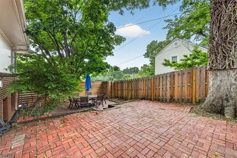 $690,000 | 1624 West 50 Street, Kansas City, MO 64112