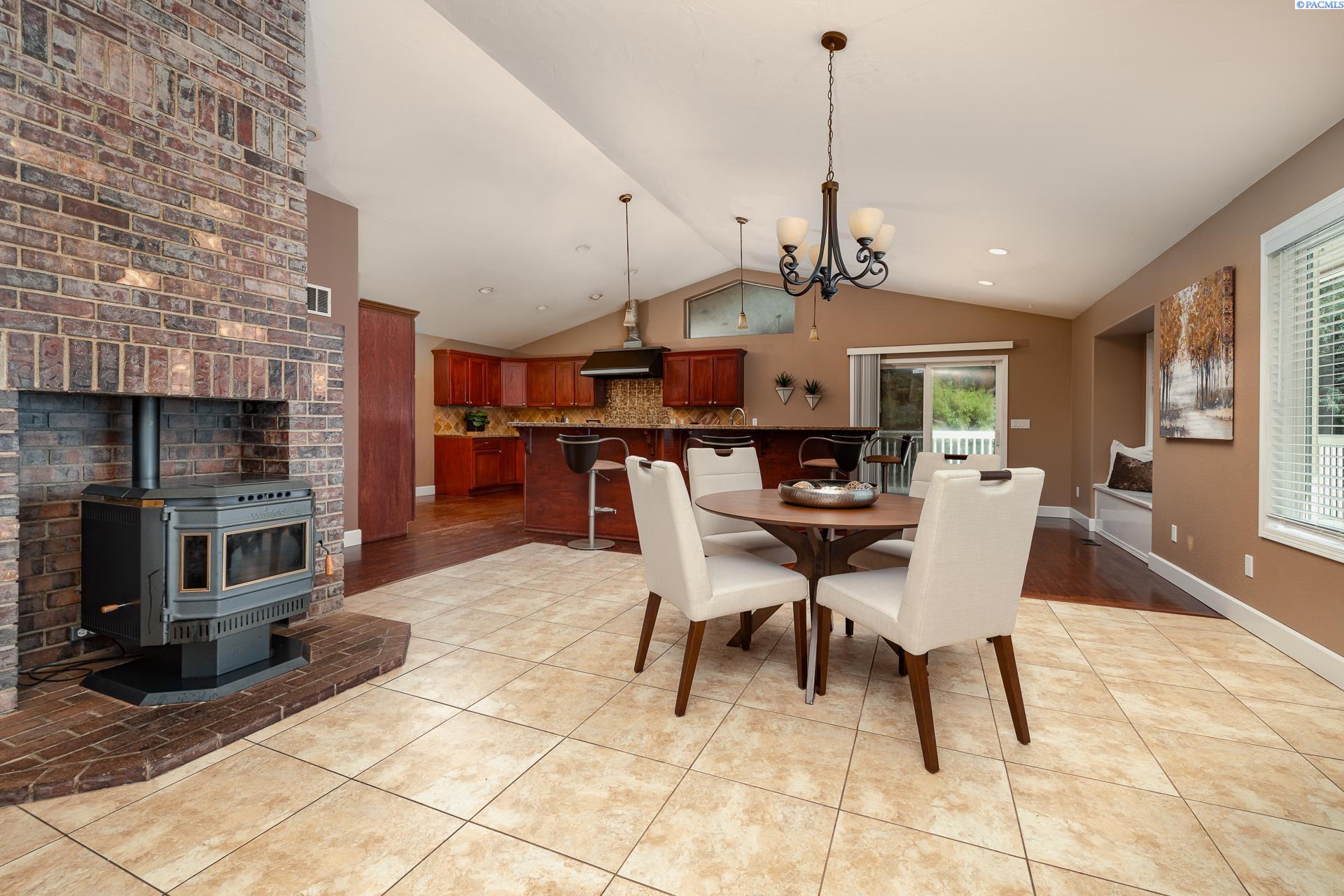 98906 East Clover Road Kennewick, WA 99338 - Photo 13 of 50 Gallery Image 13