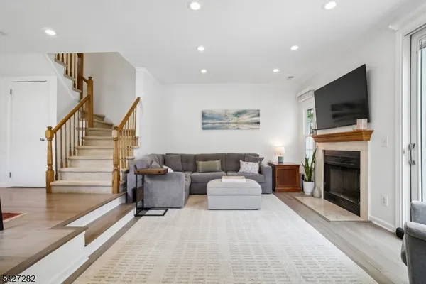 $565,000 | 9 Sussex Court, Bedminster, NJ 07921