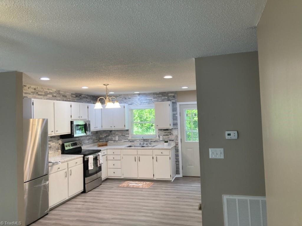 840 Cummins Street High Point, NC 27262 - Photo 2 of 22 Gallery Image 2