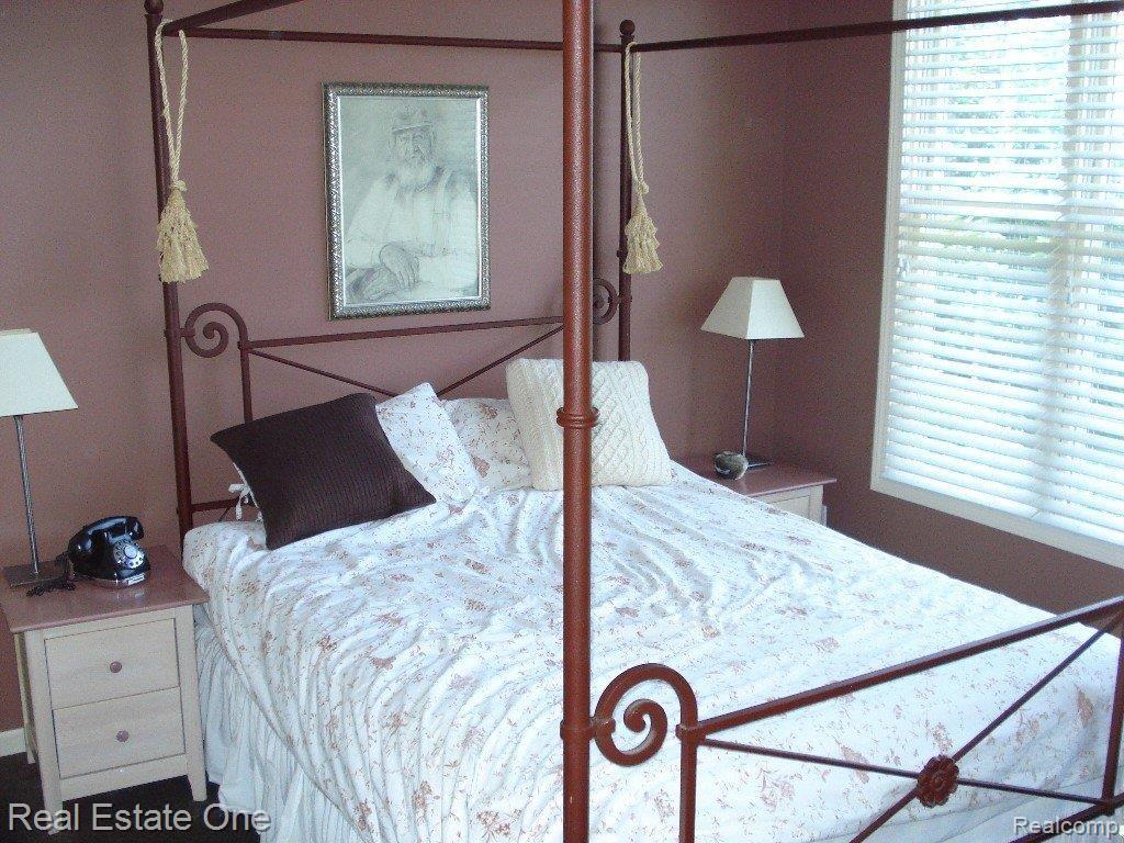 1651 Boulder Court Rochester, MI 48306 - Photo 5 of 12 Bedroom