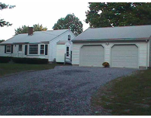 408 Chase Road Lunenburg, MA 01462 - Photo 2 of 15