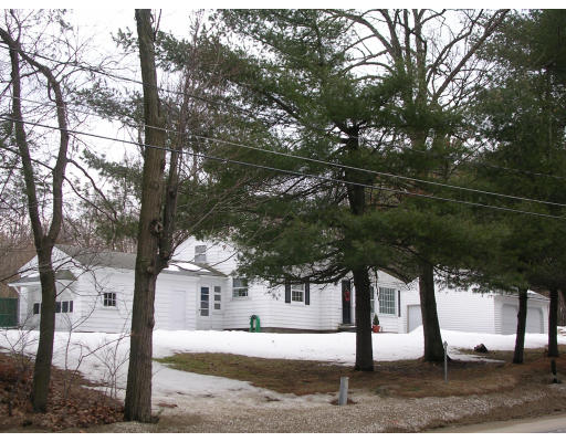 408 Chase Road Lunenburg, MA 01462 - Photo 3 of 15