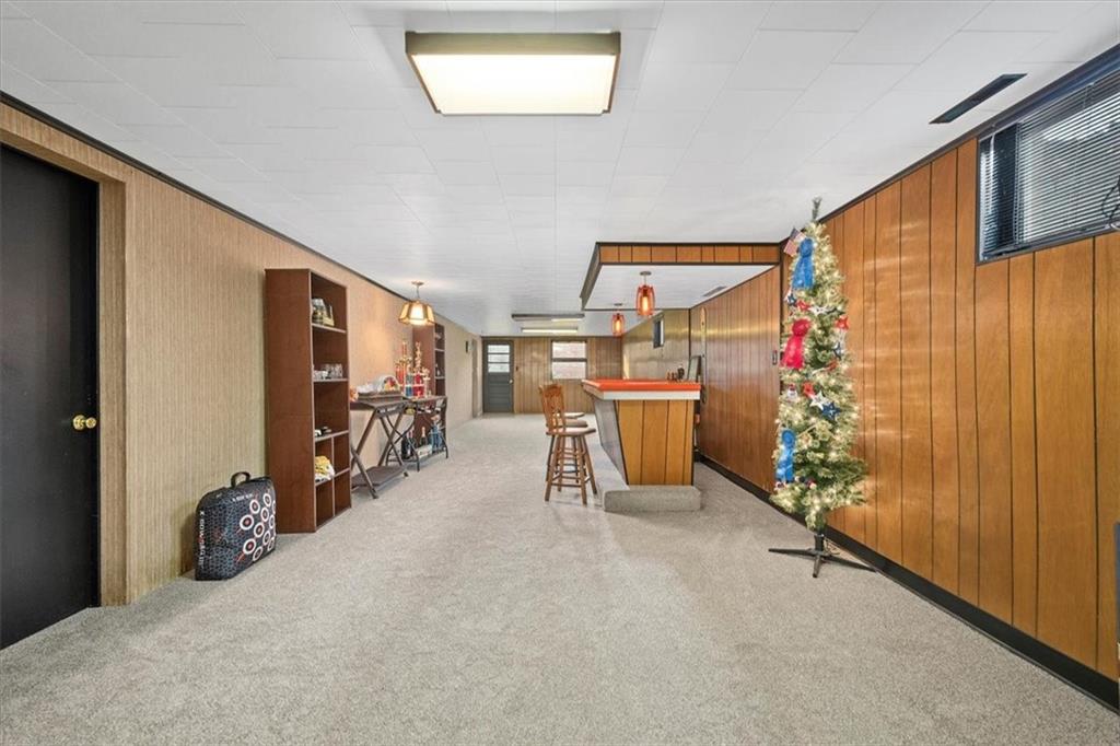 318 Holyoke Road Butler, PA 16001 - Photo 17 of 25