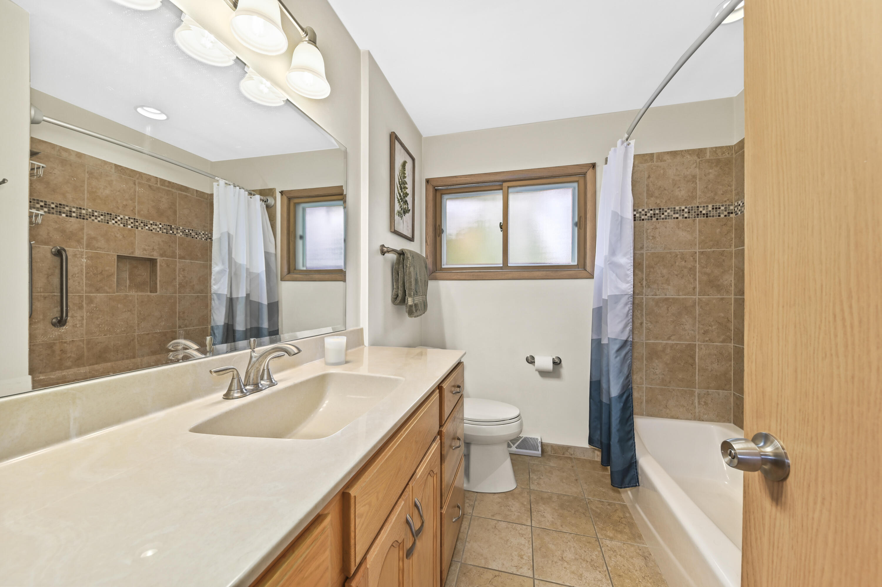 17465 Windemere Road Brookfield, WI 53045 - Photo 18 of 37 Updated tiled main bath