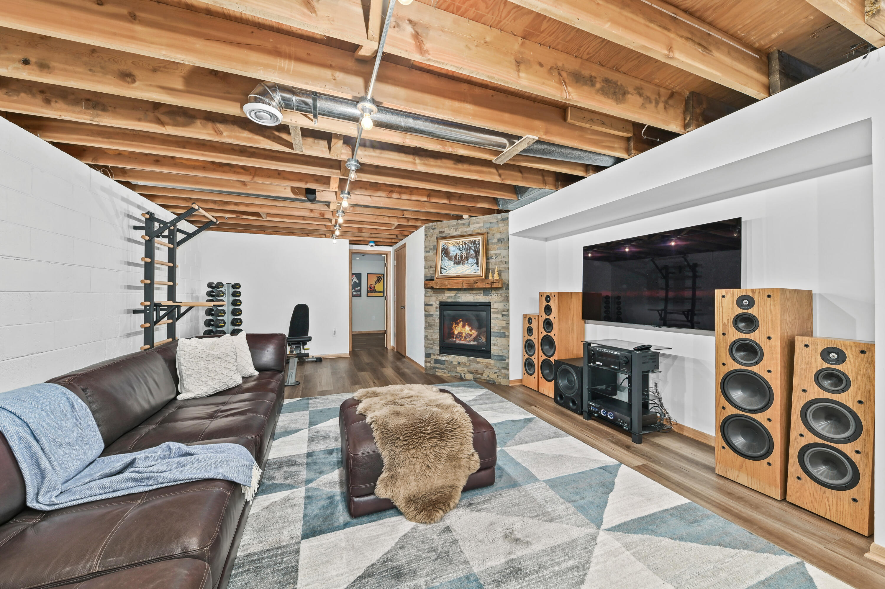 17465 Windemere Road Brookfield, WI 53045 - Photo 22 of 37 Rec room