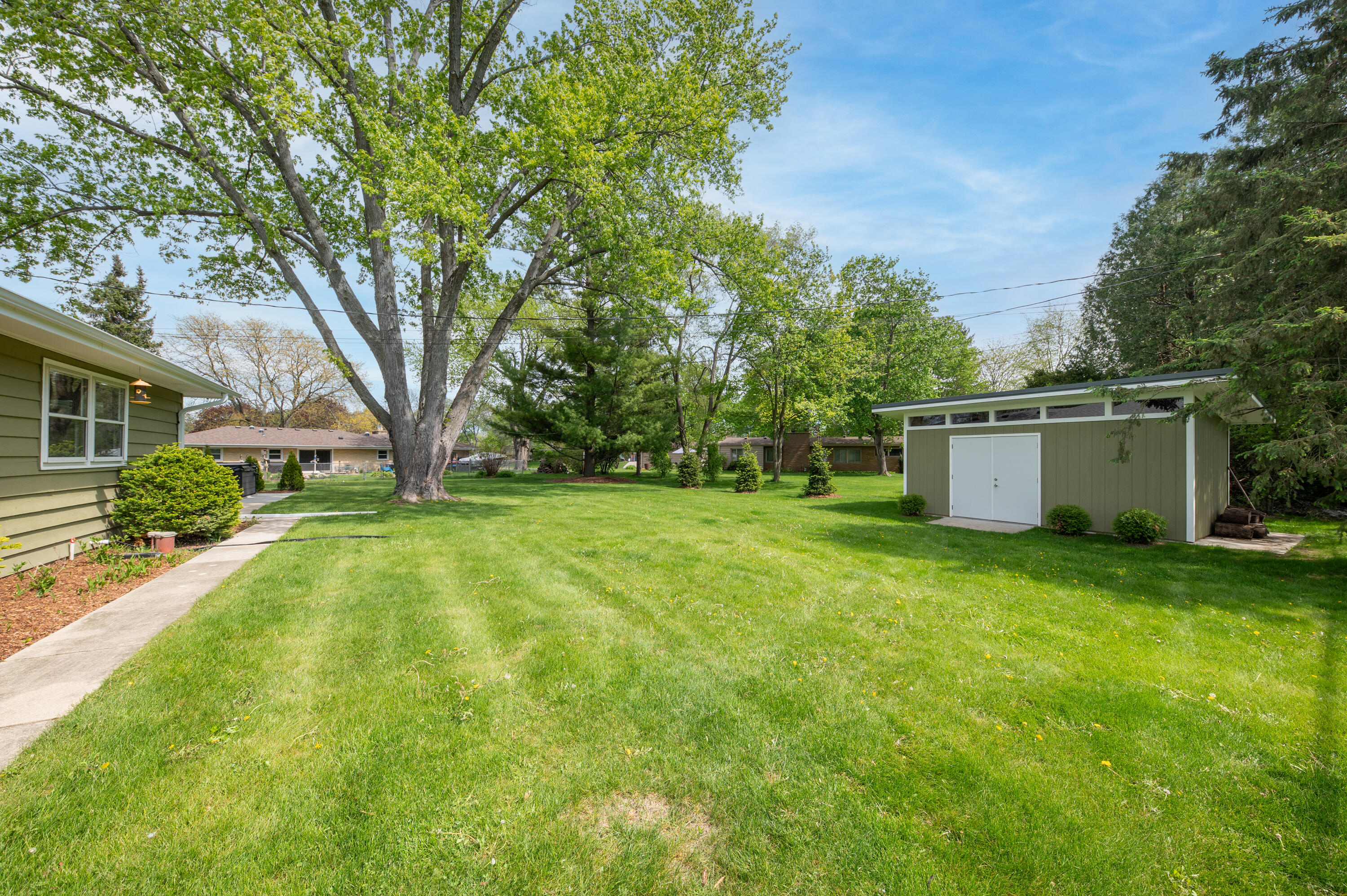 17465 Windemere Road Brookfield, WI 53045 - Photo 25 of 37 Spacious backyard