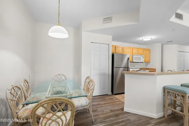 $250,000 | 405 South Villa San Marco Drive, Unit 208, St. Augustine, FL 32086