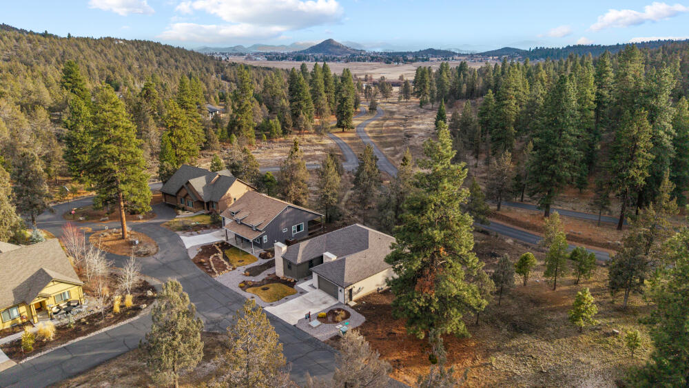 1092 Timber Ridge Loop Klamath Falls, OR 97601 - Photo 24 of 79