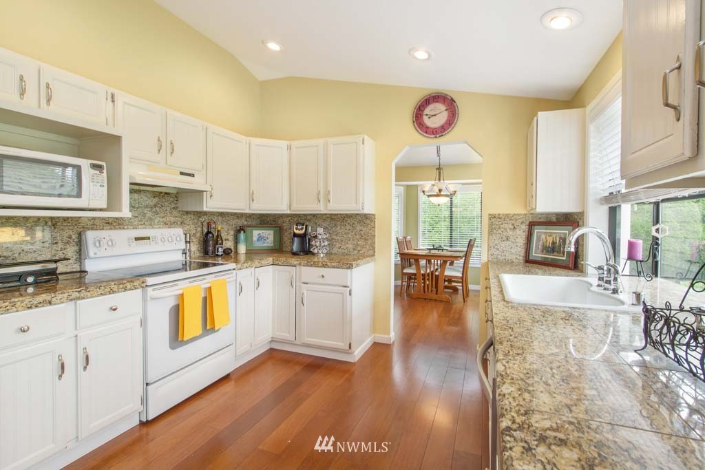10320 Southeast 192nd Street Renton, WA 98055 - Photo 11 of 25 Gallery Image 11