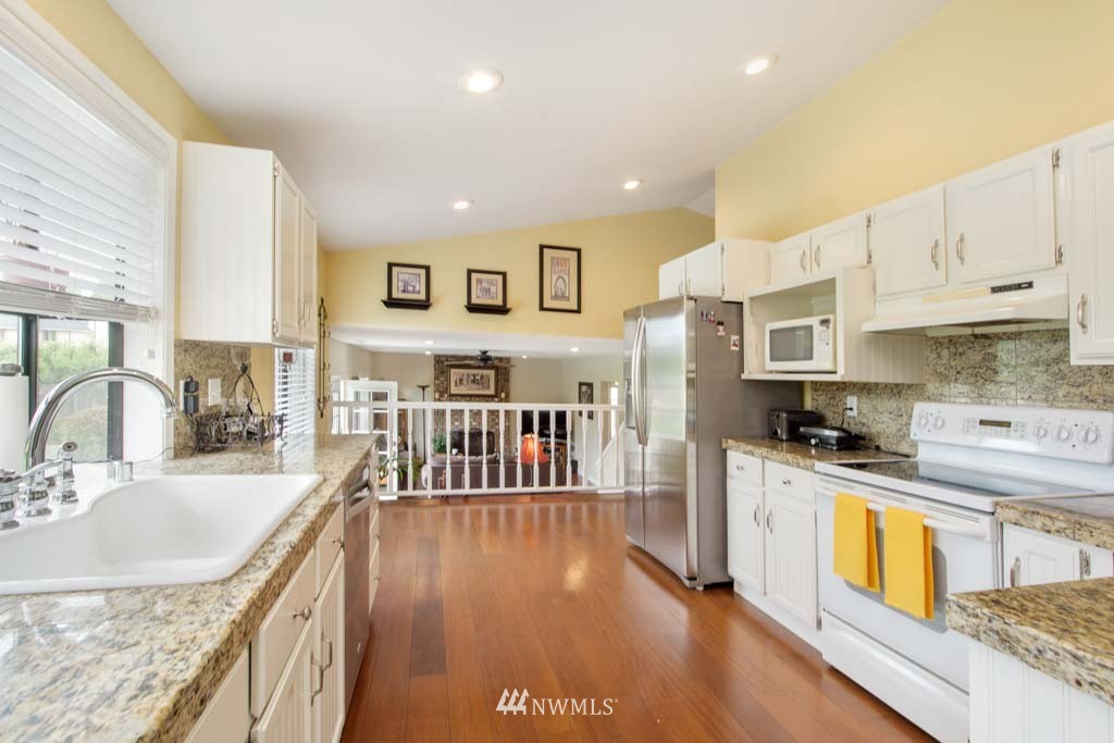 10320 Southeast 192nd Street Renton, WA 98055 - Photo 12 of 25 Gallery Image 12
