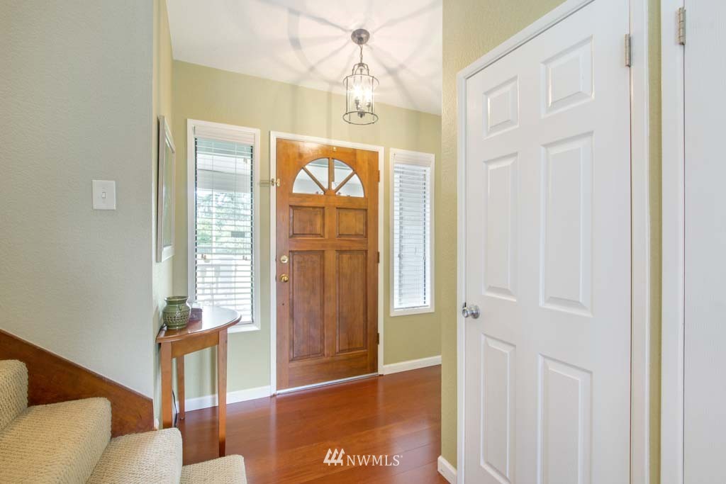 10320 Southeast 192nd Street Renton, WA 98055 - Photo 9 of 25 Gallery Image 9