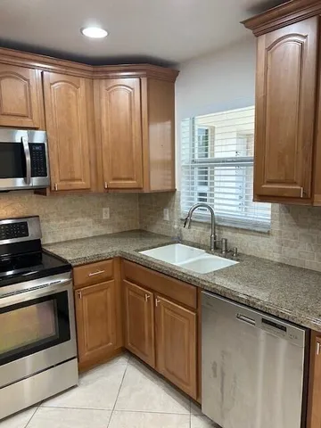 $1,800 | 10330 North Military Trail, Unit 6A, Palm Beach Gardens, FL 33410