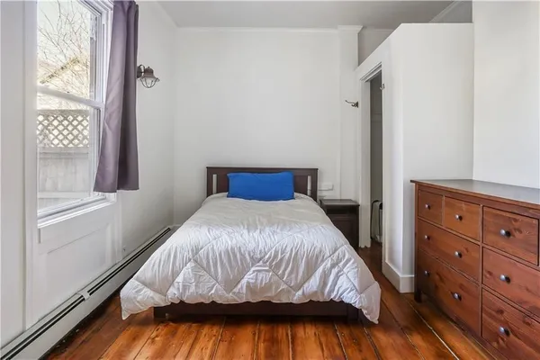$3,000 | 32 Ann Street, Unit 1, Newport, RI 02840