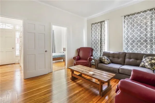 $3,000 | 32 Ann Street, Unit 1, Newport, RI 02840
