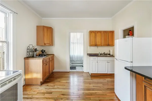 $3,000 | 32 Ann Street, Unit 1, Newport, RI 02840
