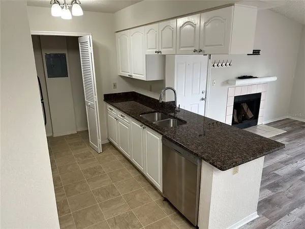 $1,590 | 2550 North Alafaya Trail, Unit 3301, Orlando, FL 32826