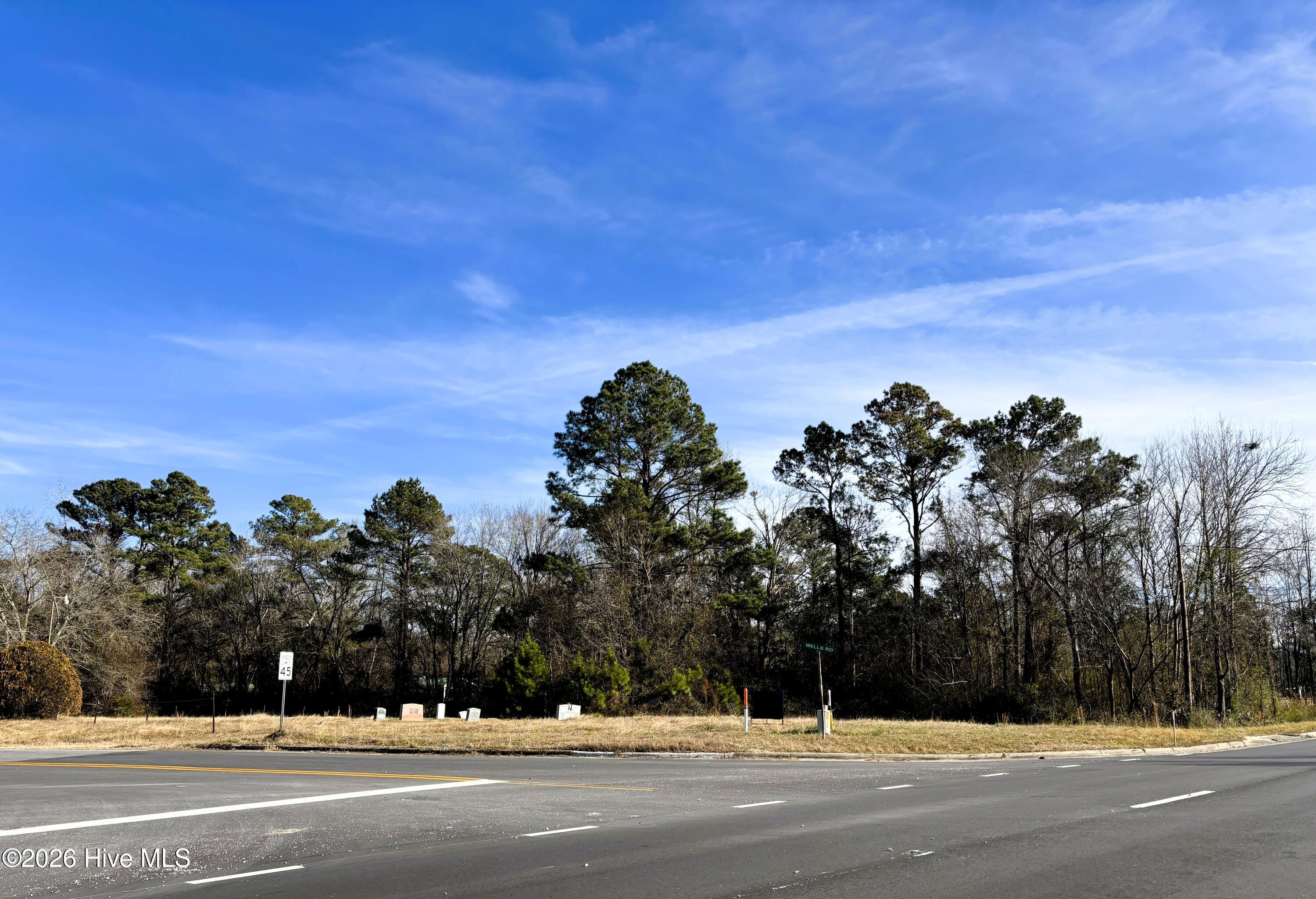 980 Wells Road Jacksonville, NC 28540 - Photo 2 of 3 Corner