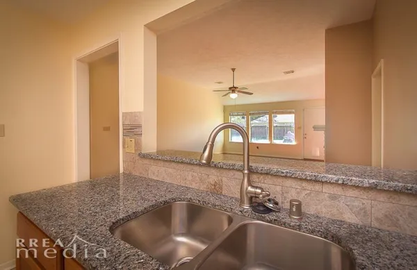 $1,795 | 19723 Glenfinch Lane, Spring, TX 77379