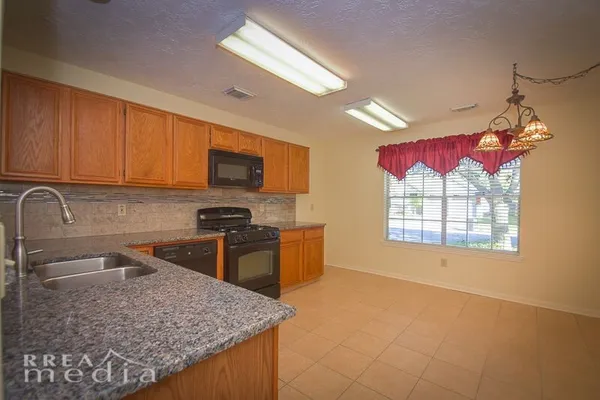 $1,795 | 19723 Glenfinch Lane, Spring, TX 77379