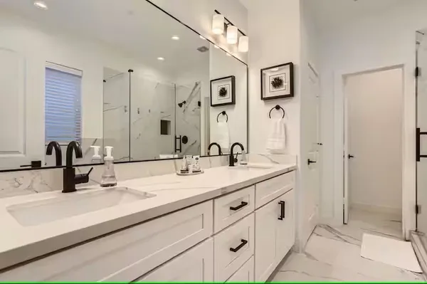 $3,500 | 1528 Chestnut Street, Houston, TX 77009