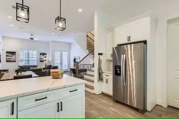 $3,500 | 1528 Chestnut Street, Houston, TX 77009