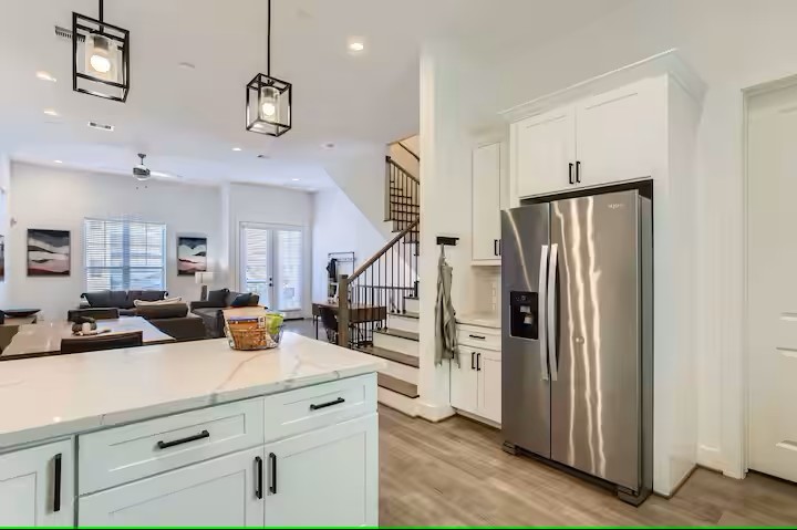 1528 Chestnut Street Houston, TX 77009 - Photo 3 of 31