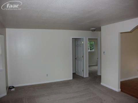 4333 North Webster Road Flushing, MI 48433 - Photo 10 of 30 20404878-9.JPG