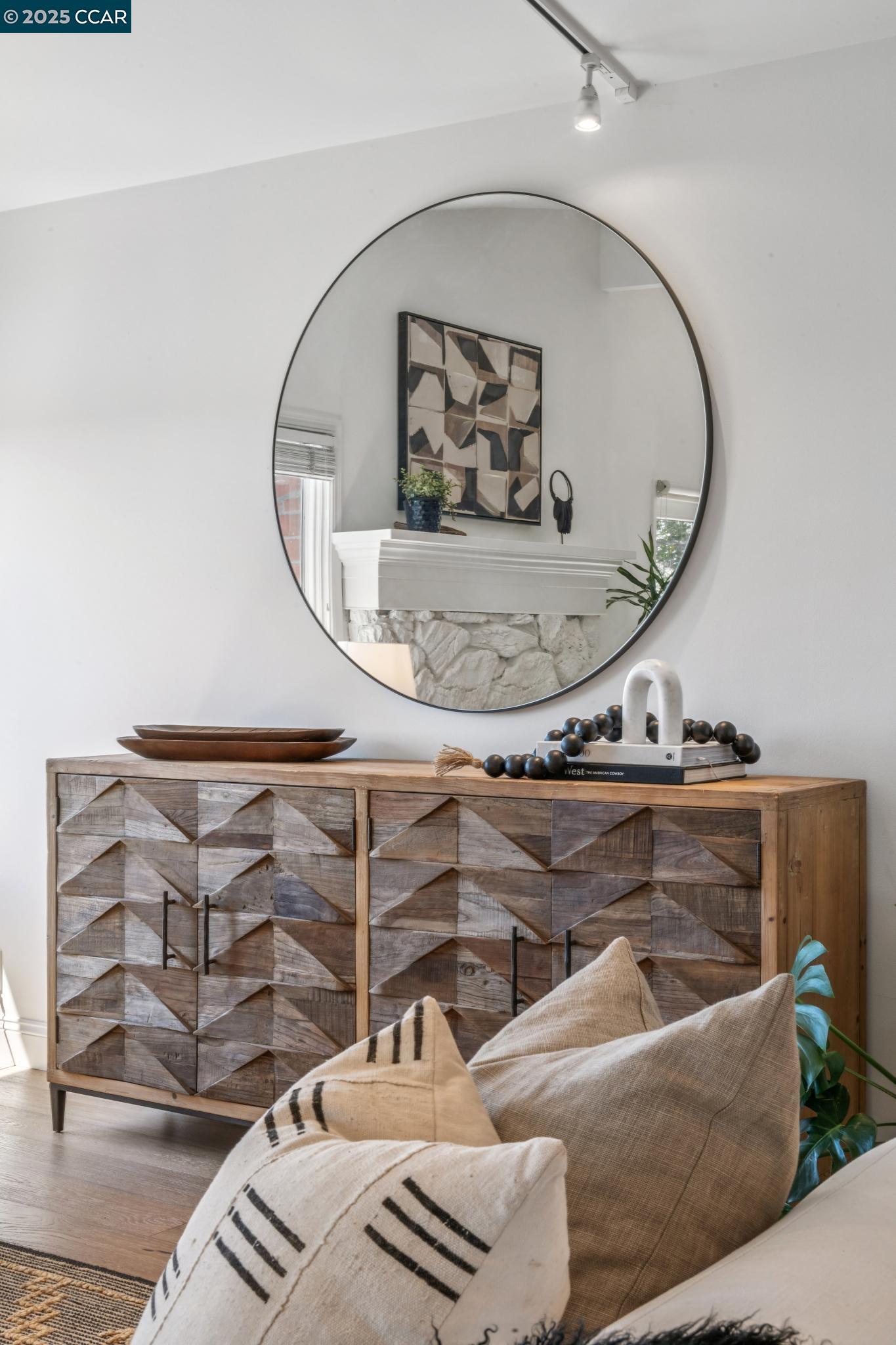 58 Buckeye Avenue Oakland, CA 94618 - Photo 17 of 53