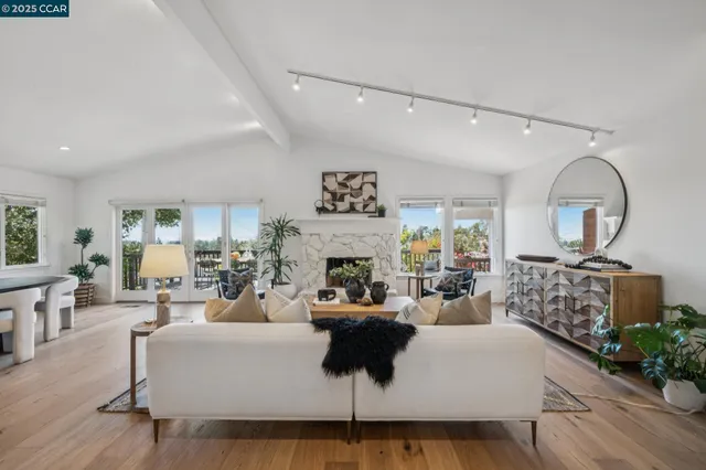 $1,495,000 | 58 Buckeye Avenue, Oakland, CA 94618