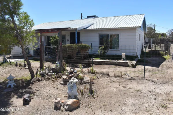$200,000 | 830 West Airport Road, Willcox, AZ 85643