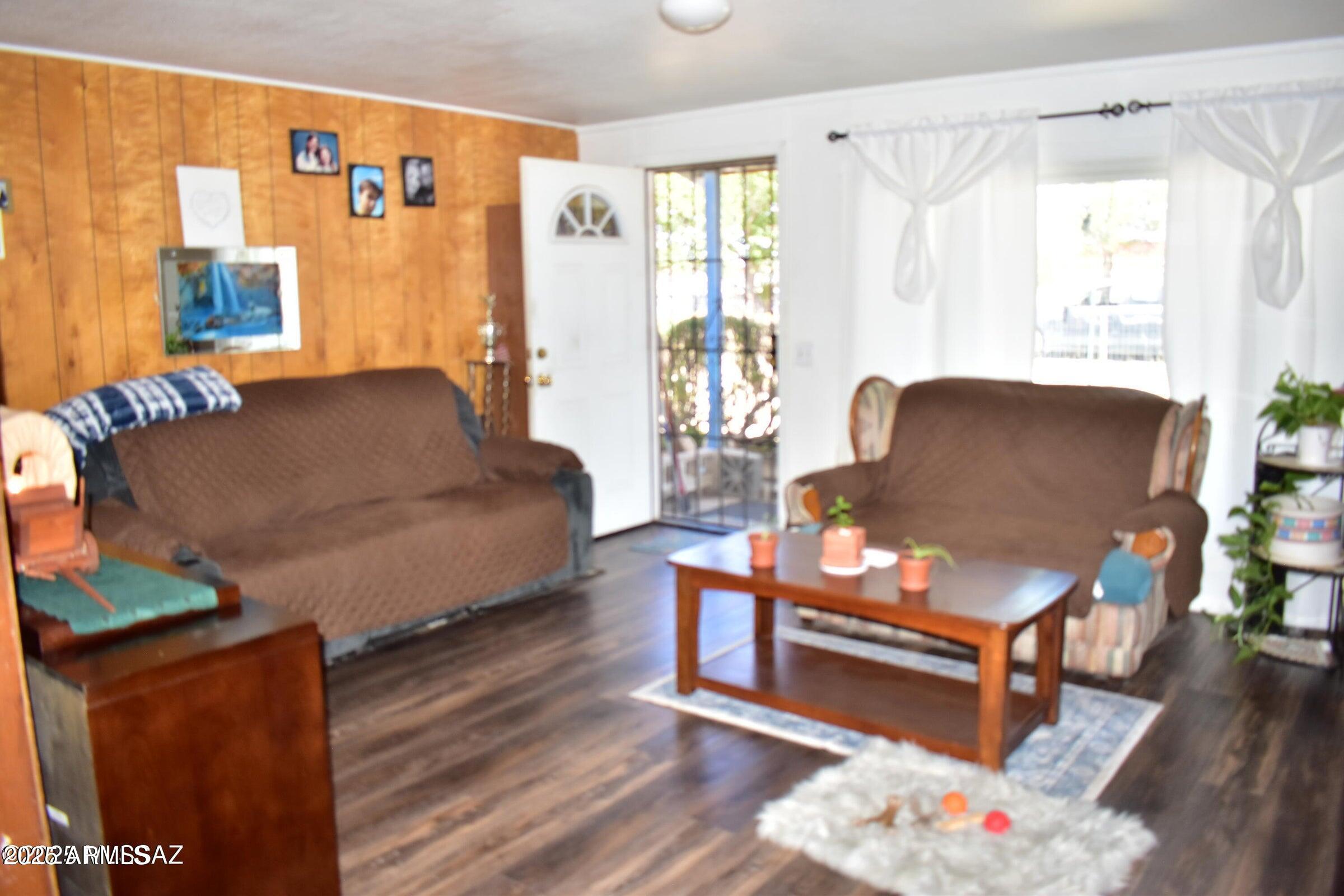 830 West Airport Road Willcox, AZ 85643 - Photo 3 of 20 Living Room
