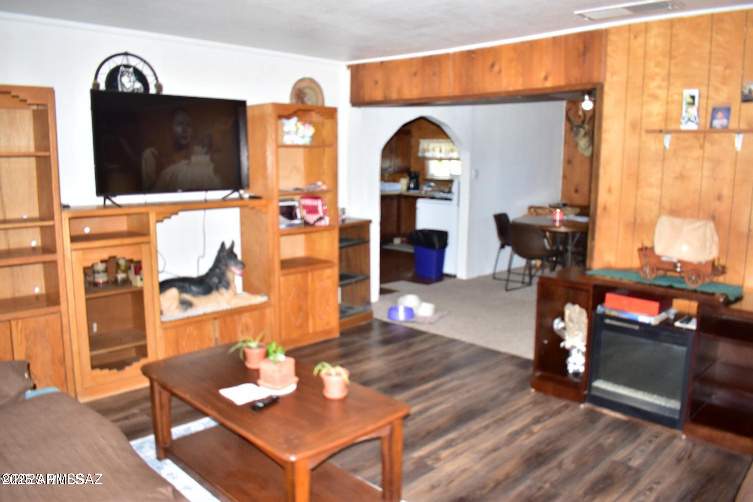 830 West Airport Road Willcox, AZ 85643 - Photo 5 of 20 Living Room