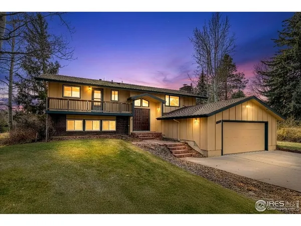 $949,900 | 6174 Brigadoon Court, Longmont, CO 80503