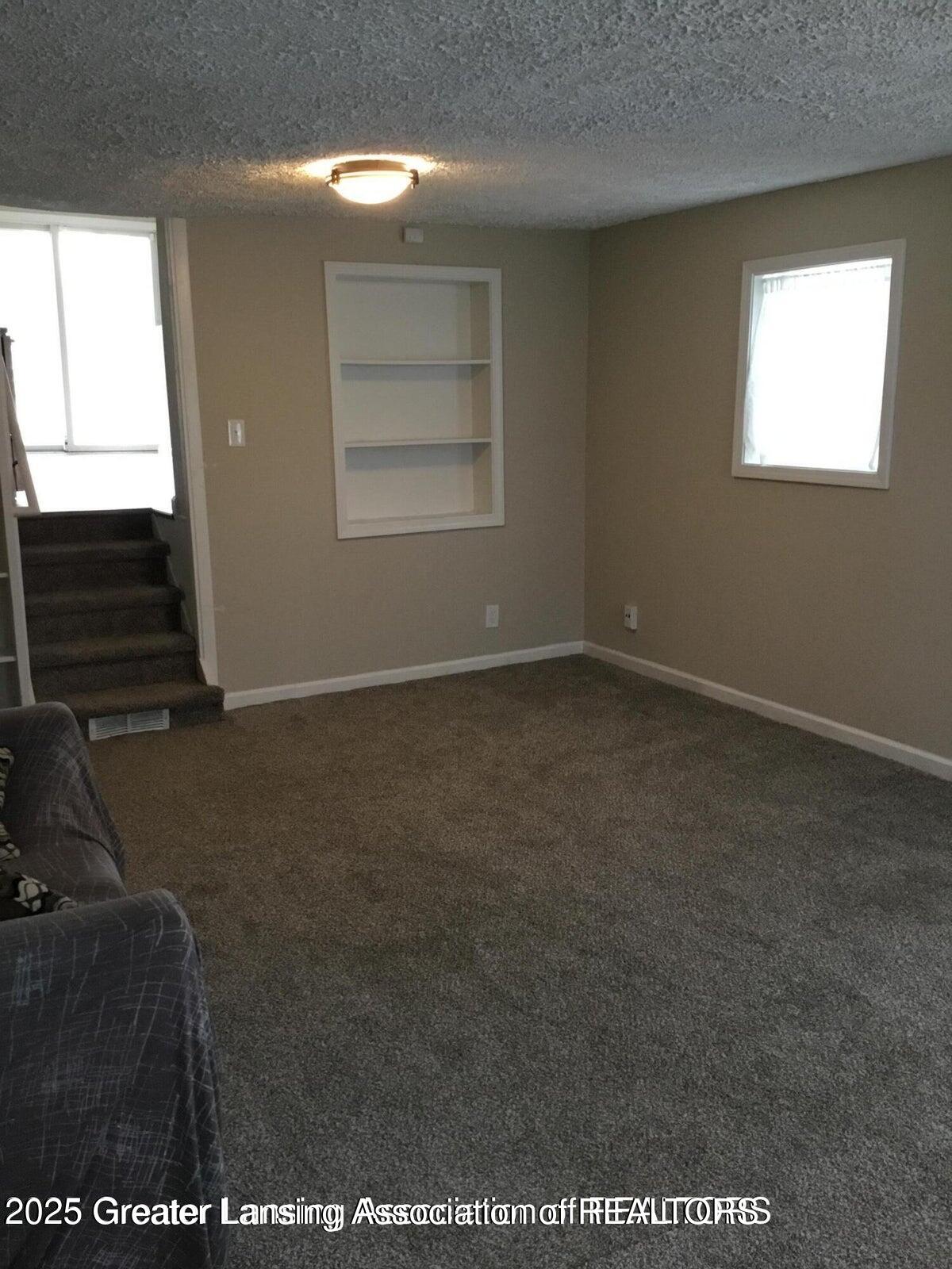 4615 Hughes Road Lansing, MI 48910 - Photo 4 of 21 20250327192520234909000000-o