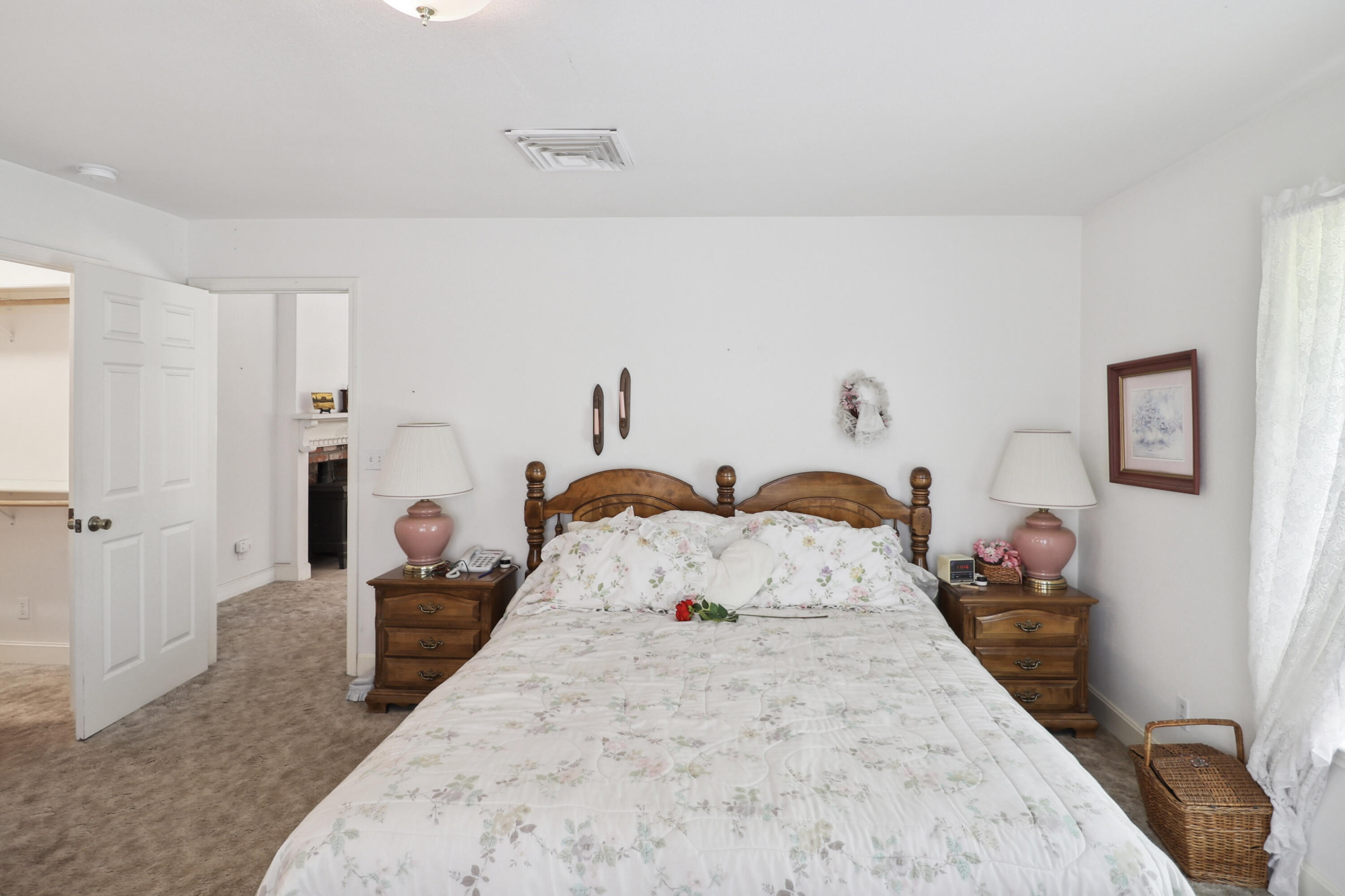 9400 Placer Road Redding, CA 96001 - Photo 24 of 52 a bed room with a bed